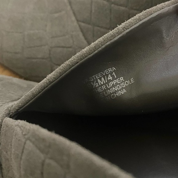 VINCE CAMUTO | Gray Steevera Suede Leather Chunky Block Heel Ankle Booties - Picture 10 of 13